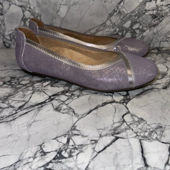 Vionic Women’s Size 7 Carroll Ballet Flats Purple Shimmer Excellent - Picture 1 of 5